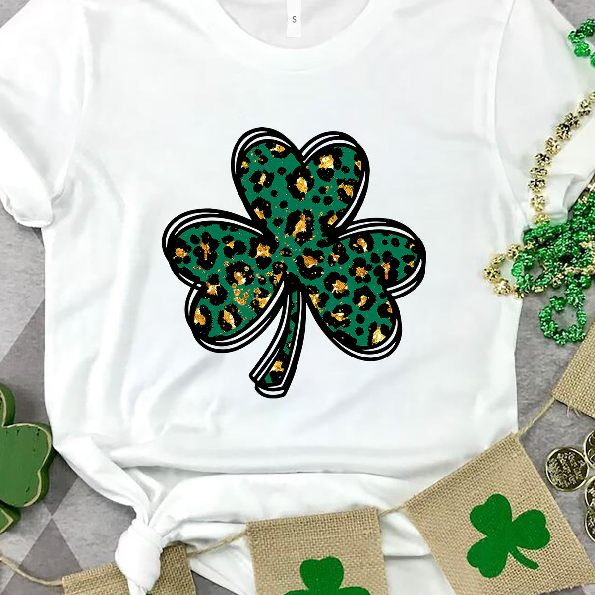Lucky Clover Round Neck Short Sleeve T-Shirt White