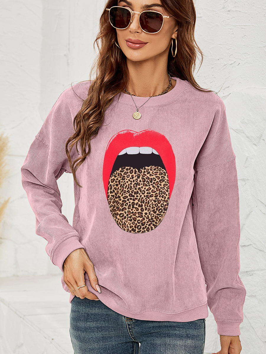 Round Neck Dropped Shoulder MAMA Graphic Sweatshirt Dusty Pink