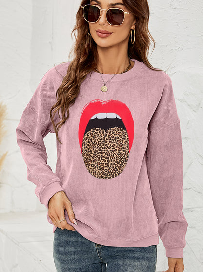 Round Neck Dropped Shoulder MAMA Graphic Sweatshirt Dusty Pink