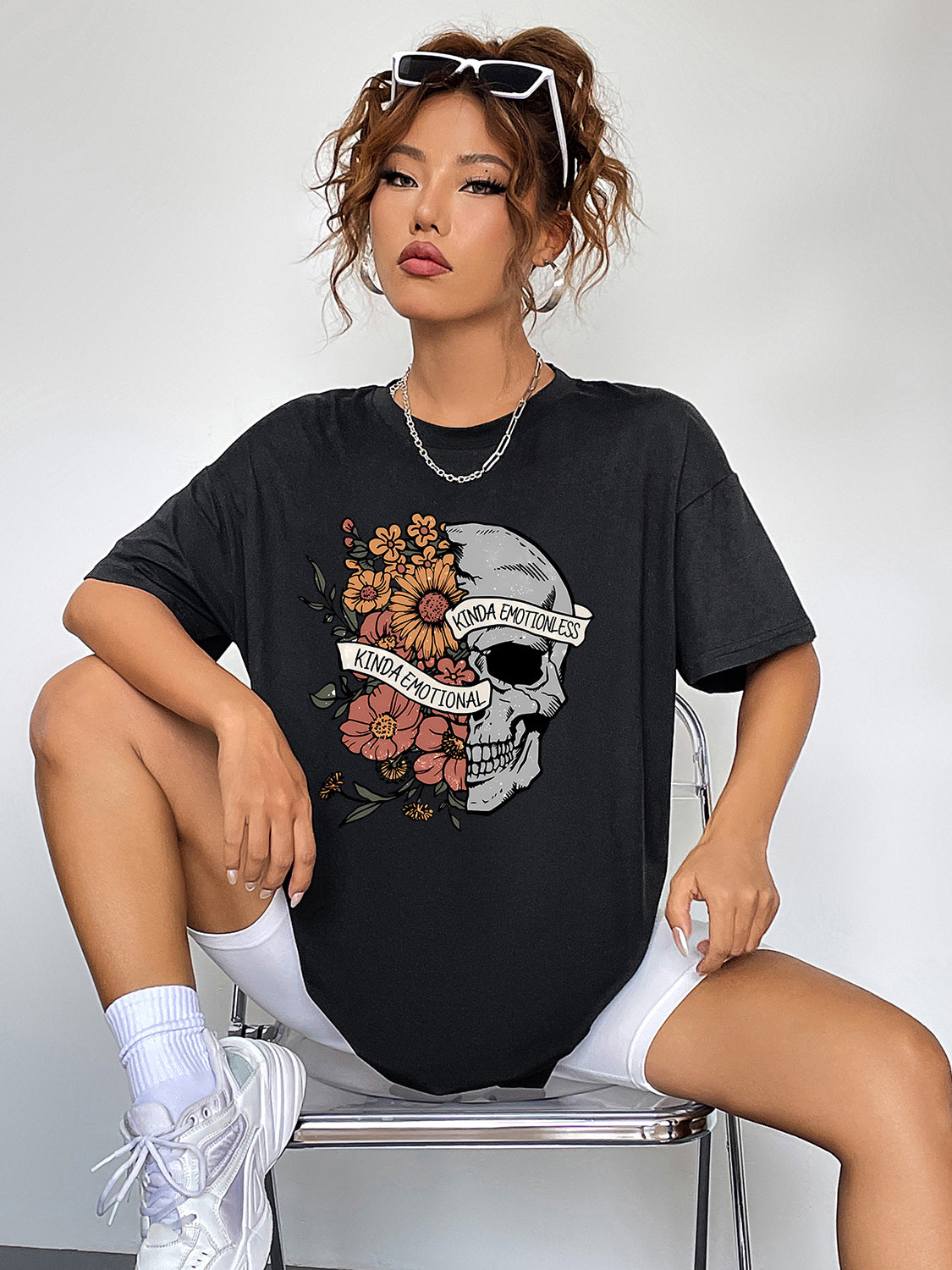 Round Neck Short Sleeve Graphic T-Shirt Black